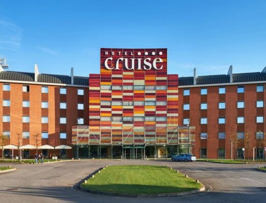 Hotel Cruise