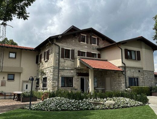 “RISTORANTE LA MADONNINA” – BARNI