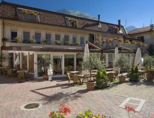 “RISTORANTE AL MINESTRAIO” – CARLAZZO