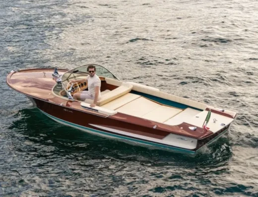 Lake Como Riva Experience