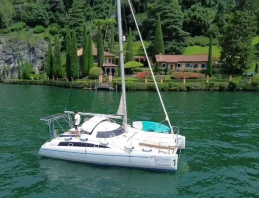 Catamaran Como Charter